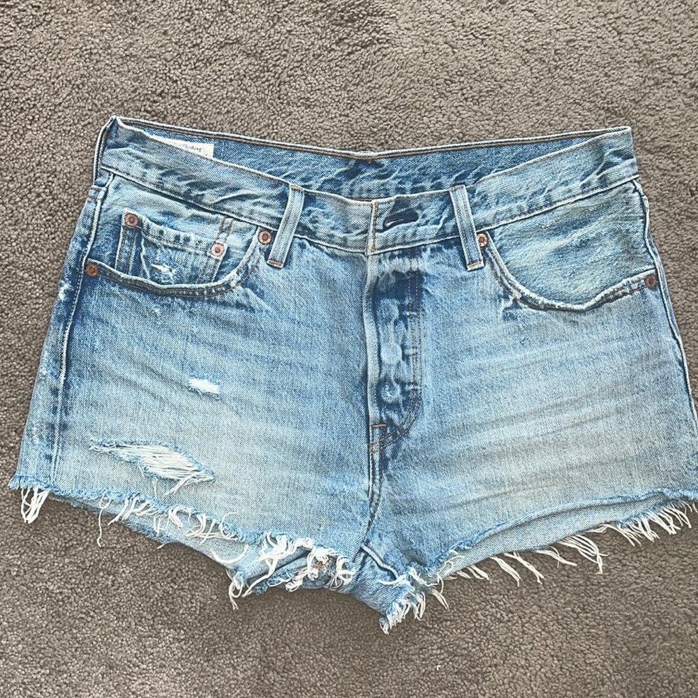 501 Levi shorts